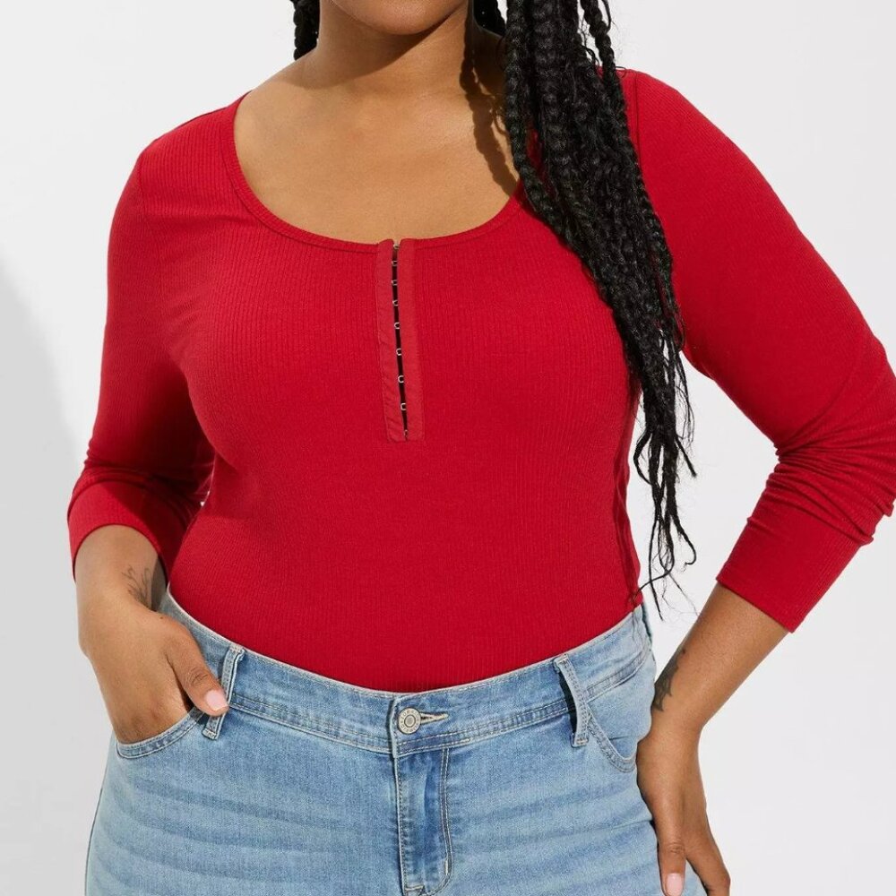 Scoop Neck Hook and Eye Long Sleeve Rib Top